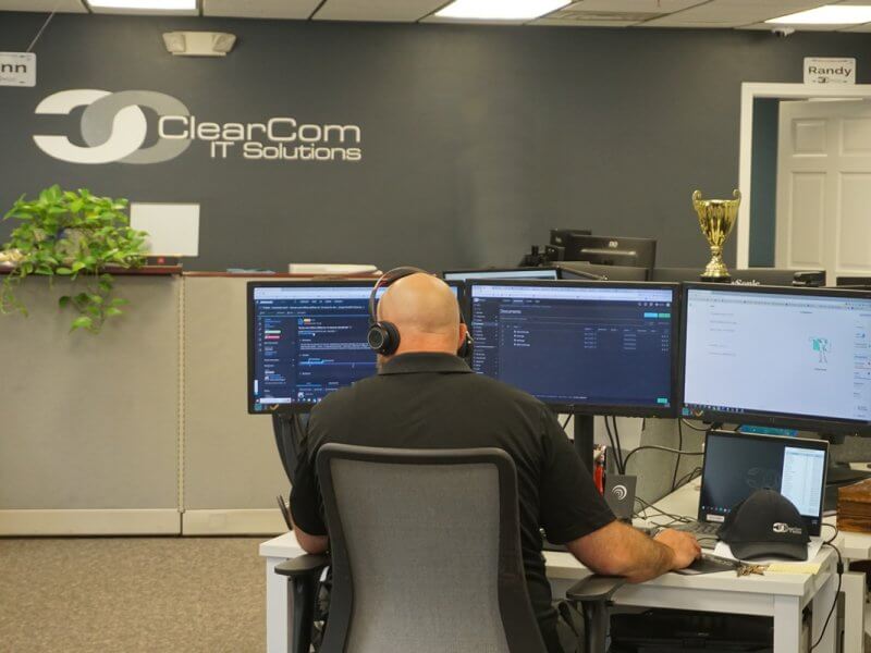 Randon-office IT Techs on call